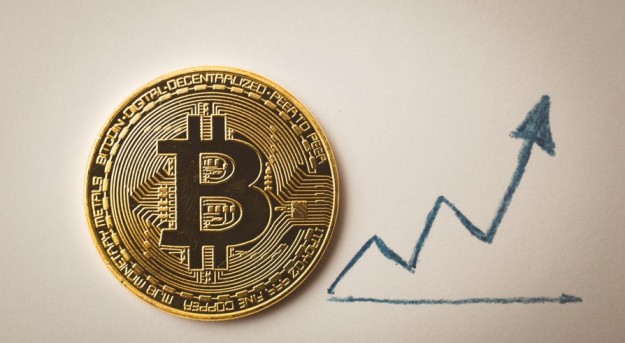 cryptocurrency usage hits record highs in Q4 2025