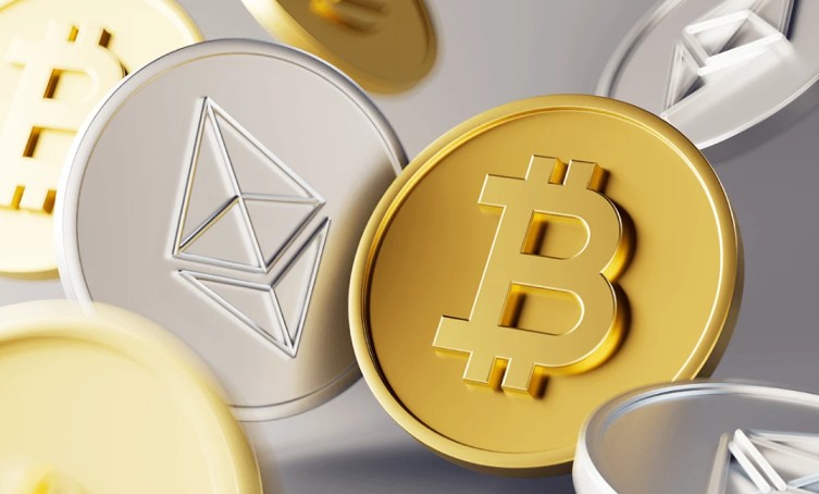 Crypto Market Volatile as Bitcoin Tests Key Support